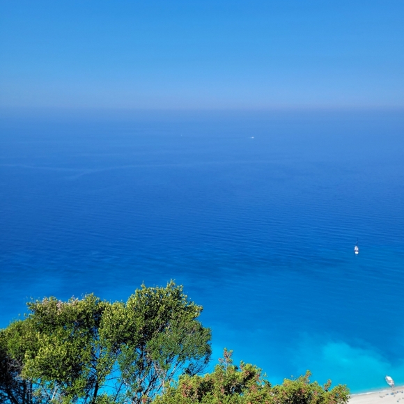 Meet your Posher, Vera - Picture 3 of 15